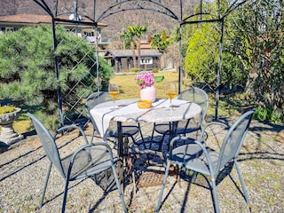 Ca. 1.000 m² großer Privatgarten