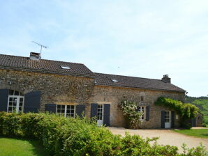 Geräumiges Ferienhaus in Sauveterre de Lémance - Sauveterre-la-Lemance - image1