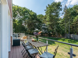 Möblierte Terrasse zum Entspannen