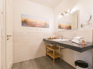 Badezimmer im 1. OG