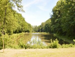 Ferienhaus in Rosee neben einem See und Wald - Maredret - image1