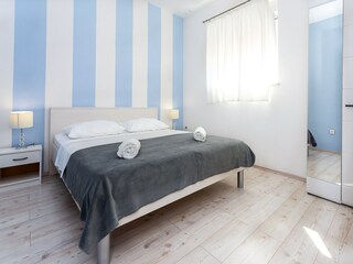 Apartment Duće Features 12