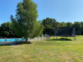Holiday park Saint-Léonard-de-Noblat  37