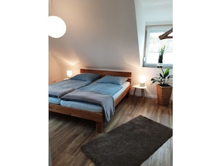Schlafzimmer 2 mit Doppelbett 180x 200