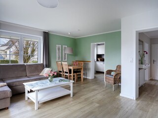 großzügiger Wohn- und Essbereich