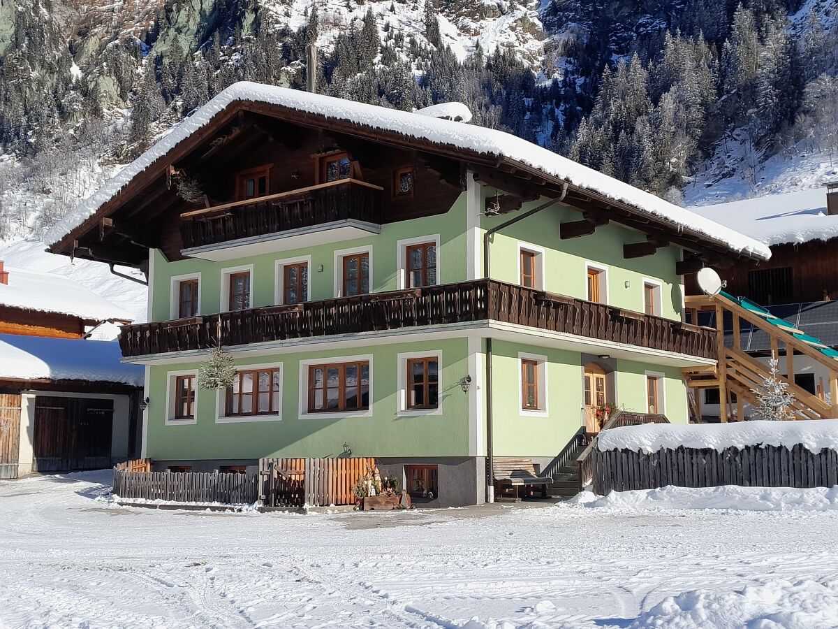 Bauernhaus mit Ferienwohnung