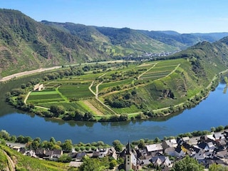 Moselschleife bei Bremm