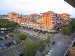 Apartment Ansprechende Wohnung mit privater Terrasse - Porto Santa Margherita - image1