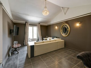 Castle La Pomarède Features 21