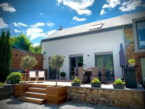 Piacevole casa per le vacanze inErezée situata vicino alla foresta