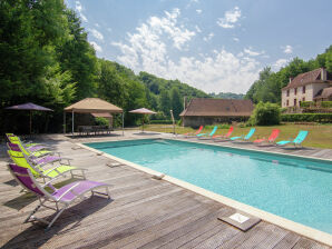 Holiday house Holiday home near river with pool - Saint-Médard-d'Excideuil - image1