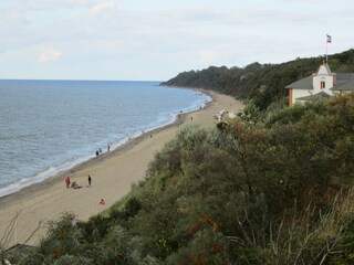 Strand mit Steilküste