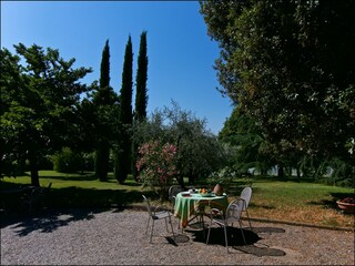 Farmhouse Riccio Outdoor Recording 16