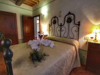 Farmhouse Riccio Features 37