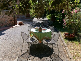 Farmhouse Riccio Outdoor Recording 9