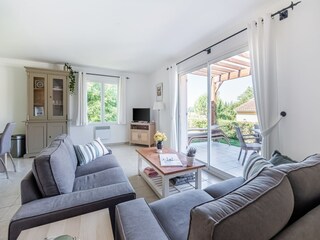 Villa Saint-Ost Features 24