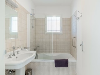 Villa Saint-Ost Features 32