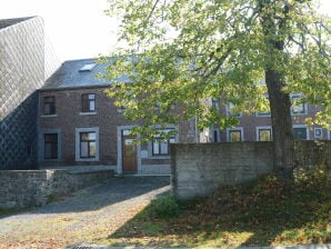 Vakantiehuis Mooi ingericht landhuis in Izier met een tuin en ruim terras - Ferrières - image1