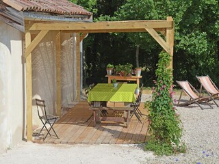 Villa Lombez Outdoor Recording 2