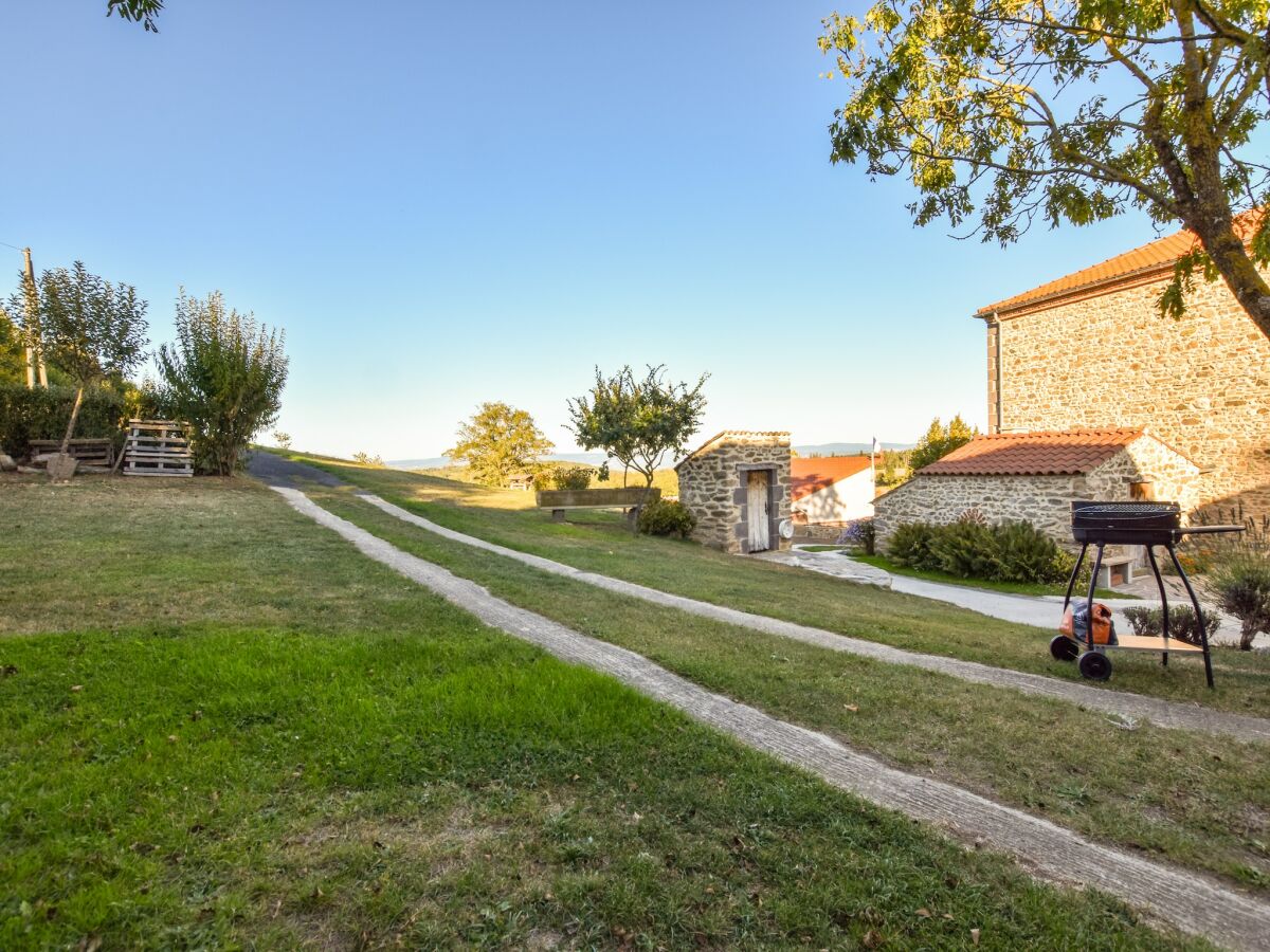 Ferienhaus Lavaudieu Außenaufnahme 9