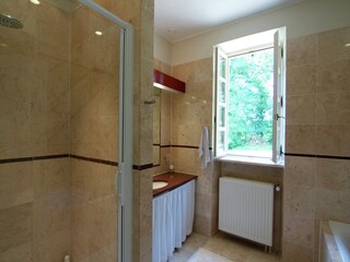 Cottage Bouzic Features 22
