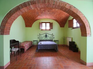 Farmhouse Valiano Features 25