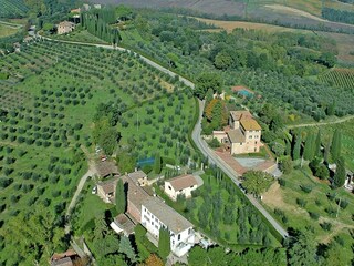 Farmhouse Siena Outdoor Recording 7