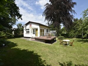 Ferienhaus mit großem Garten - Steffenshagen - image1