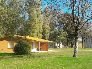Holiday house Casa de campo en Sauzé-Vaussais con terraza