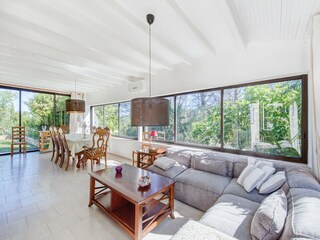 Villa Lorgues Features 32