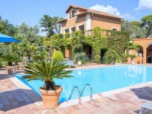 Landhaus Charakteristisches Herrenhaus in Fréjus mit Pool - Saint-Raphael - image1