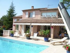 Ferienhaus Luxuriöse Villa in Saint-Raphaël mit Whirlpool - Saint-Raphael - image1