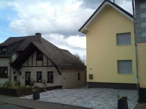 Espaciosa casa de vacaciones en Stipshausen con terraza - Sulzbach en Hunsrück - image1