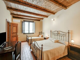 Holiday house Mosciano Sant Angelo Features 9