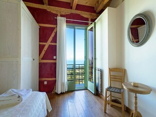 Villa Tsoukalades Features 27