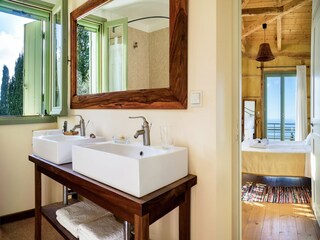 Villa Tsoukalades Features 32