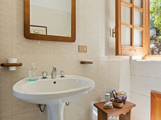 Villa Carini Features 10