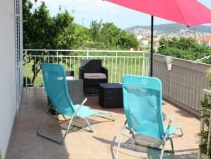 Appartement moderne à Seget Donji avec vue sur la mer - Bienheureux Donji - image1