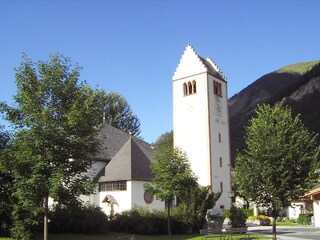 Kirche Fusch - nur 5 Minuten zu Fuß