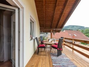 Beeindruckendes Ferienhaus in Pinsdorf mit Pool - Gmunden - image1