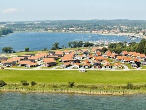 4 person holiday home on a holiday park in Gråsten - Egernsund - image1