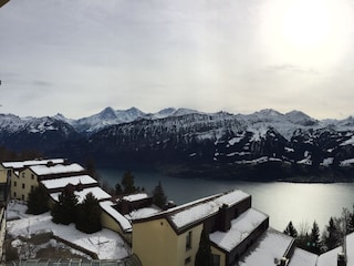 Blick vom Balkon auf den Thunersee