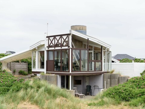 Vakantiehuis Kustcharme met Spa and Sauna-By Traum