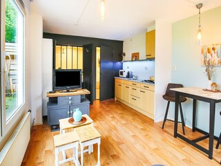 Apartment Tinallinge Features 12