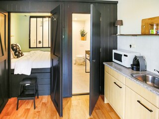 Apartment Tinallinge Features 30