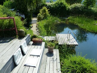 Zum Sitzen und in der Sonne liegen...