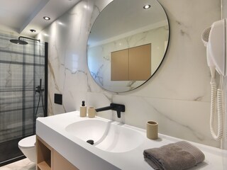 Badezimmer 2