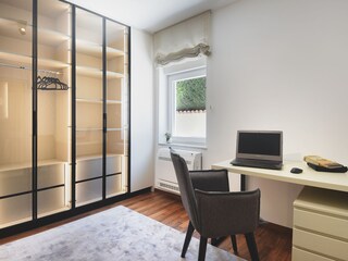 Schlafzimmer 4