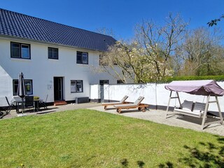 Terrasse mit Gartenbereich
