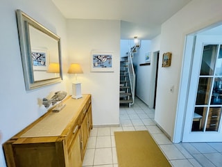 Flur mit Aufgang ins Dach